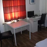 Zum Loewen Otel