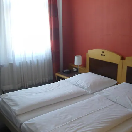 Szálloda Zum Loewen 2*