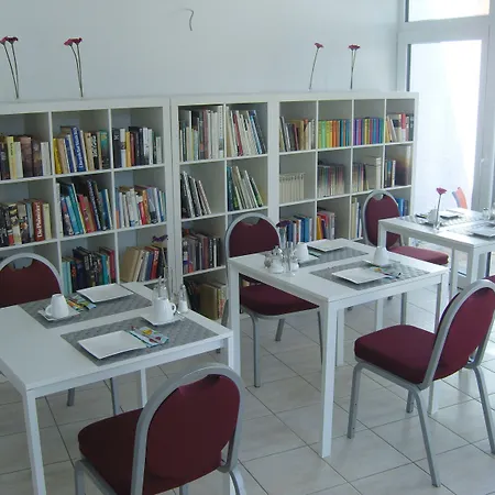 Zum Loewen Ξενοδοχείο 2*