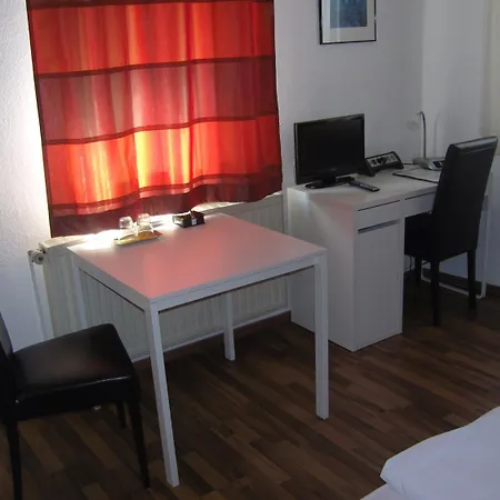 Zum Loewen Hotell