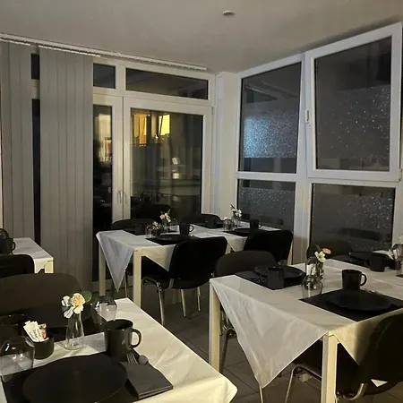 Hotel Zum Loewen 2*