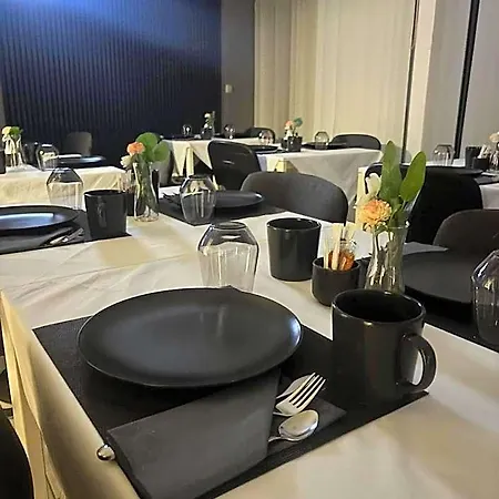 Zum Loewen Hotel