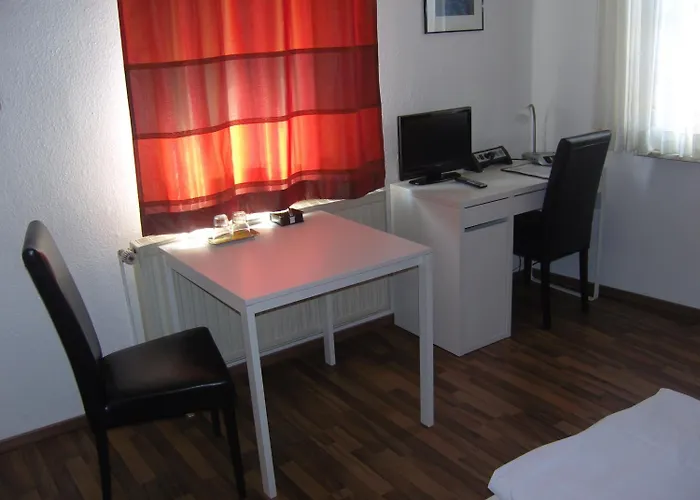 Zum Loewen Szálloda